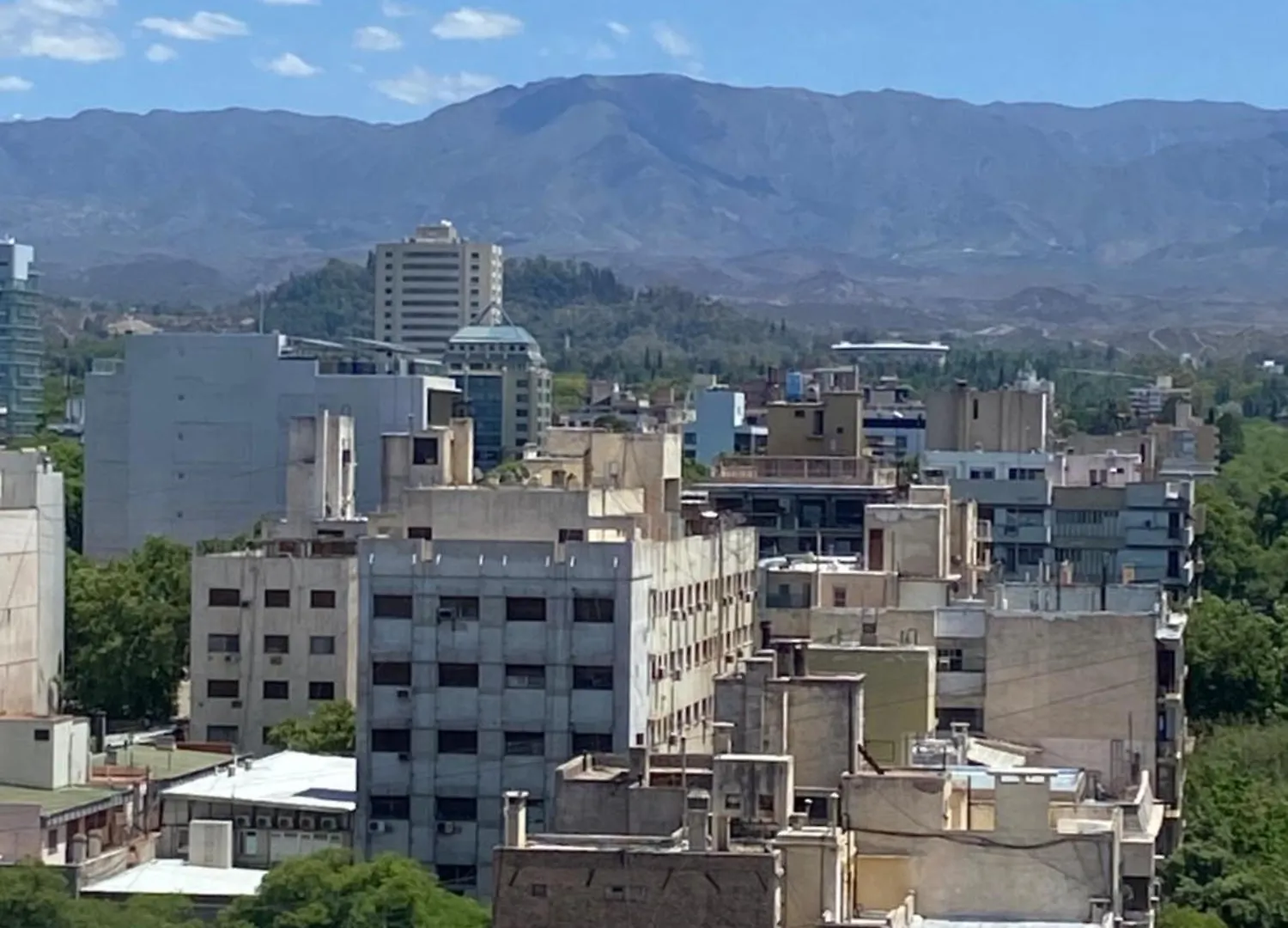 Panoramico A La Montana En Microcentro 3 Dormitorios メンドーサ
